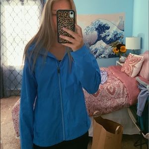Woman’s Columbia windbreaker